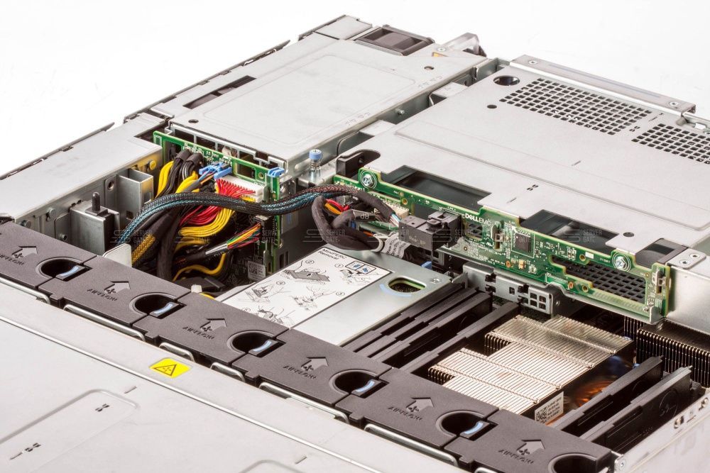 Изображение DELL R740xd2 24LFF 2U, Intel Xeon Scalable до x2, 16 слотов  DIMM до  Gb | до 24 HDD/SSD 3.5 общим объёмом до 336000 ГБ. Блок питания x