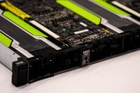 Изображение DELL C4130 1U, Intel Xeon E5-2600v3 / Intel Xeon E5-2600v4 до x2, 16 слотов  DIMM до  Gb | до 2 HDD/SSD 1.8 общим объёмом до 2000 ГБ. Блок питания x