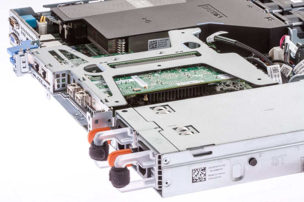 Изображение DELL PowerEdge R340 8SFF 1U,  Intel Xeon E Processor до x1, 4 слотов  DIMM до  Gb | до 8 HDD/SSD 2.5 общим объёмом до 20000 ГБ. Блок питания x