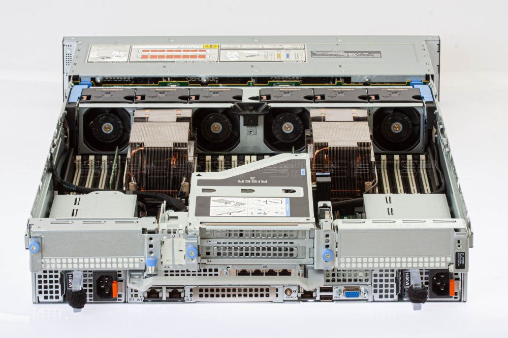 Изображение  2U,  до x2, 32 слотов  DIMM до  Gb | до 12 HDD/SSD 3.5 общим объёмом до 216000 ГБ. Блок питания x