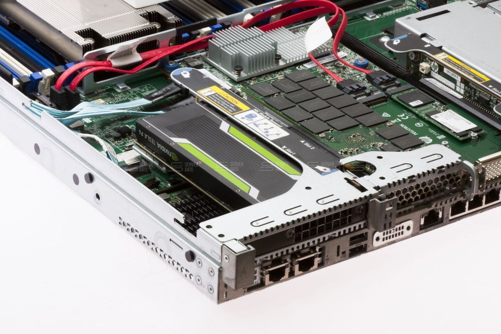 Изображение HPE DL360 Gen9 8SFF 1U, Intel Xeon E5-2600v3 / Intel Xeon E5-2600v4 до x2, 24 слотов  DIMM до  Gb | до 8 HDD/SSD 2.5 общим объёмом до 20000 ГБ. Блок питания x