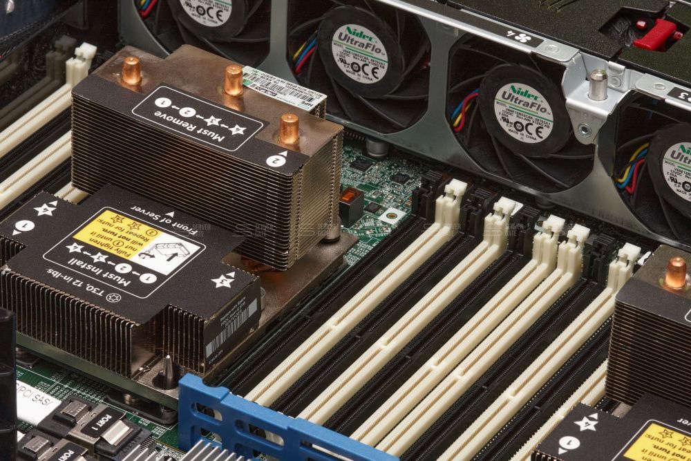 Изображение HPE DL380 Gen10 24SFF 2U, Intel Xeon Scalable до x2, 24 слотов  DIMM до  Gb | до 24 HDD/SSD 2.5 общим объёмом до 128000 ГБ. Блок питания x
