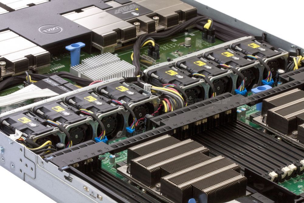 Изображение DELL PowerEdge C4140 2U, Intel Xeon Scalable до x2, 24 слотов  DIMM до  Gb | до  HDD/SSD  общим объёмом до  ГБ. Блок питания x