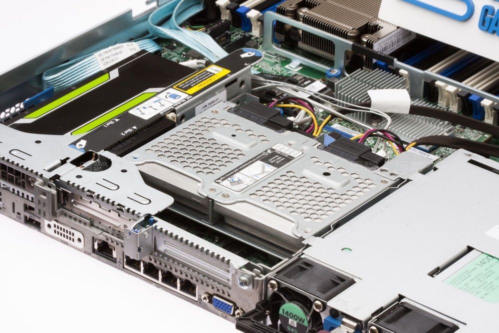 Изображение HPE DL360 Gen9 4LFF 1U, Intel Xeon E5-2600v3 / Intel Xeon E5-2600v4 до x2, 24 слотов  DIMM до  Gb | до 8 HDD/SSD 3.5 общим объёмом до 56000 ГБ. Блок питания x